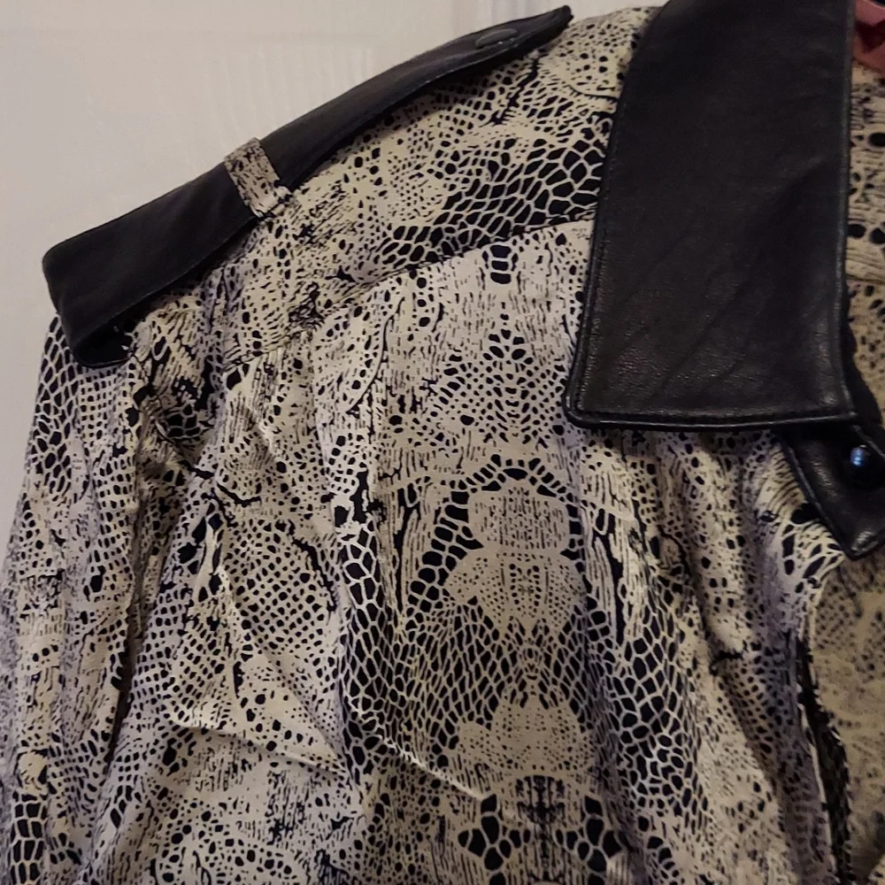 Vintage La Rue des Reves Soho Silk Button Down Blouse Faux Leather Trim